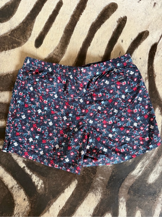 Columbia Pants - Columbia Floral Navy Women’s Elastic-Waist Shorts